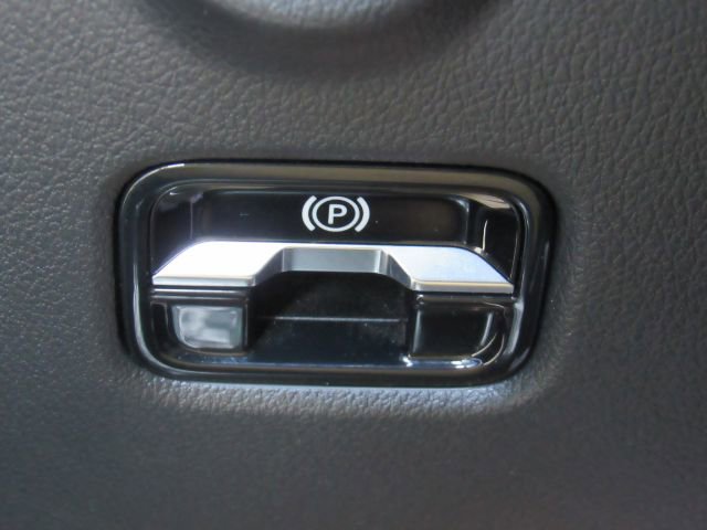 Used 2024 Mercedes-Benz C 300 Sedan image 36