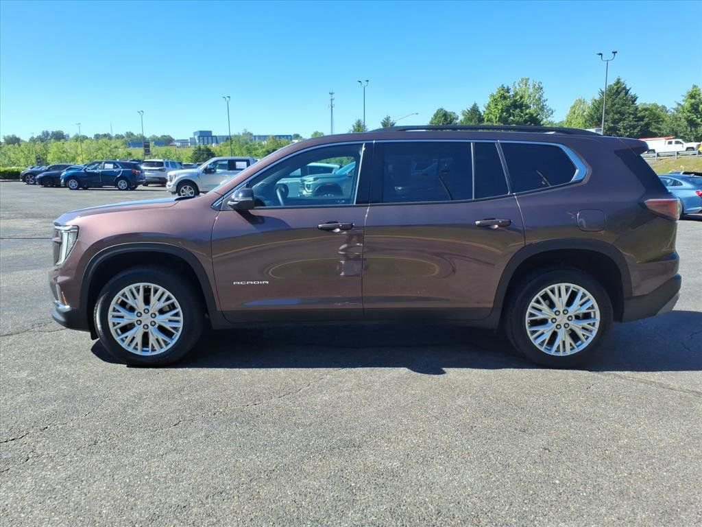 Used 2024 GMC Acadia Elevation w/ Luxury Package AWD/4WD image 7