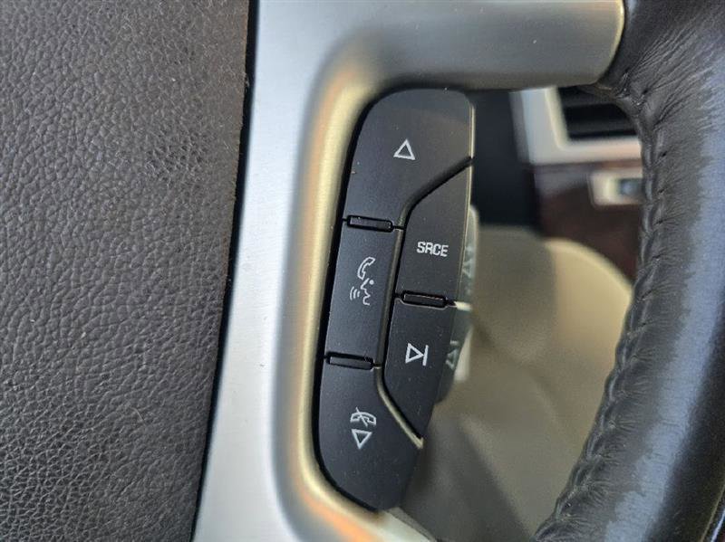 Used 2013 Cadillac Escalade ESV Luxury RWD image 36