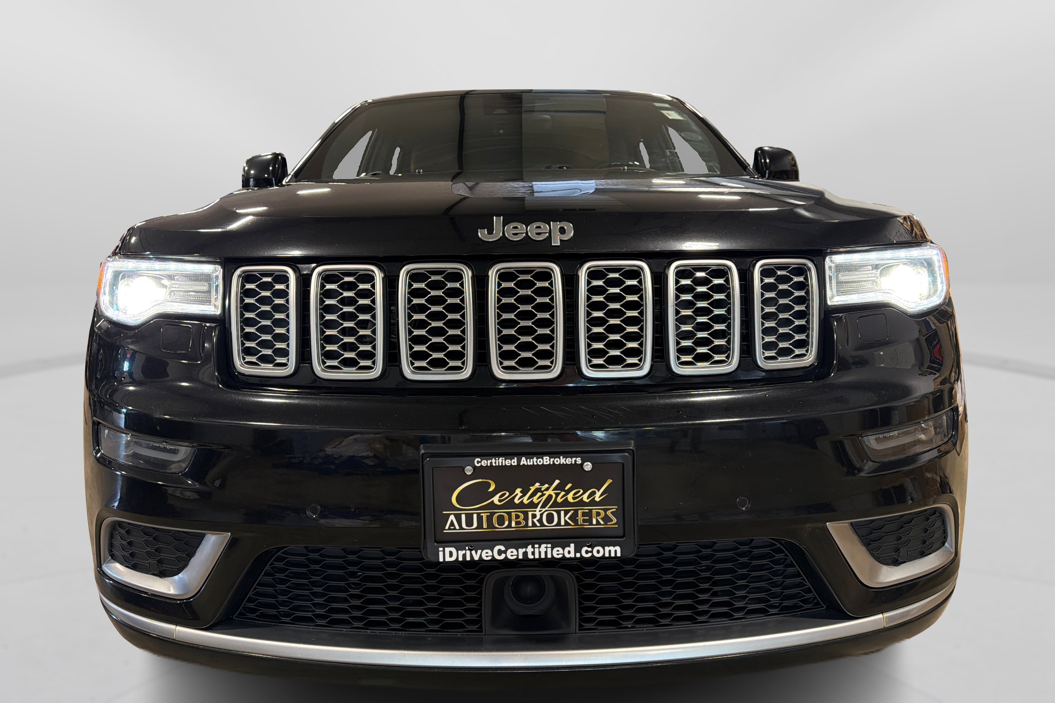 Used 2017 Jeep Grand Cherokee Summit w/ Platinum Series Group AWD/4WD image 11