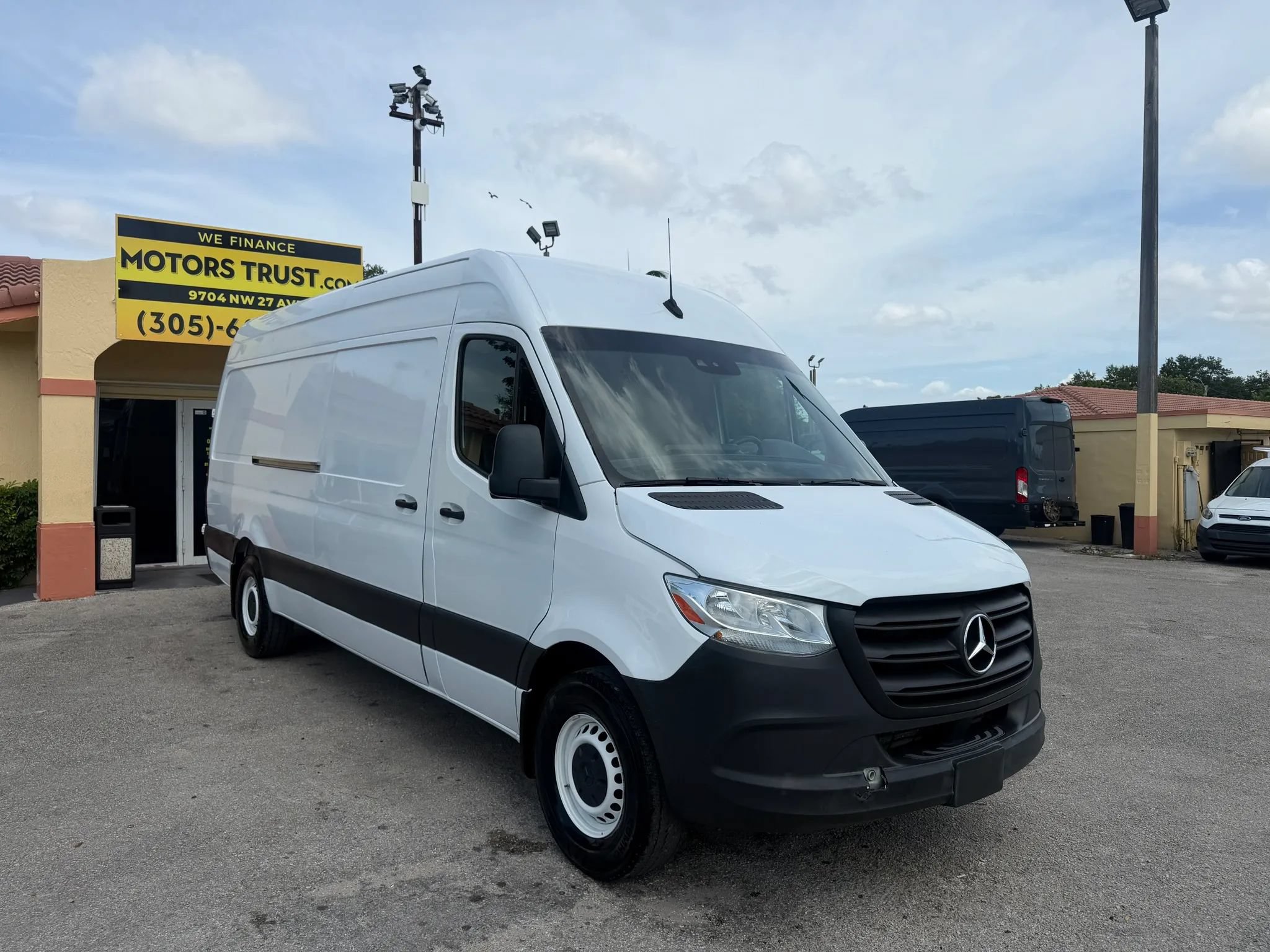 Used 2024 Mercedes-Benz Sprinter 2500 image 11