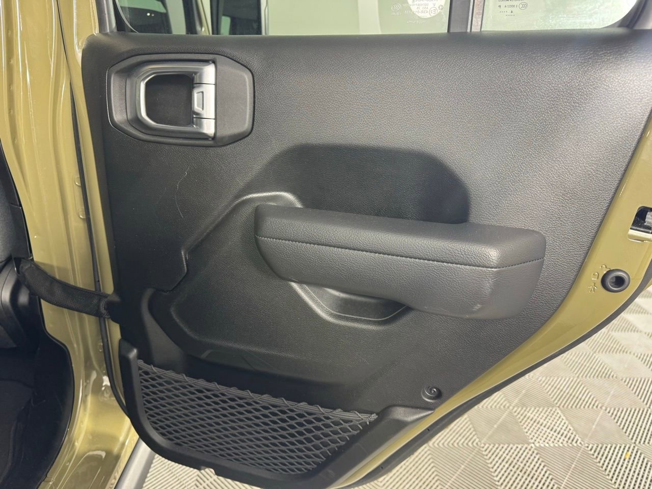 Used 2025 Jeep Wrangler Unlimited Rubicon image 27