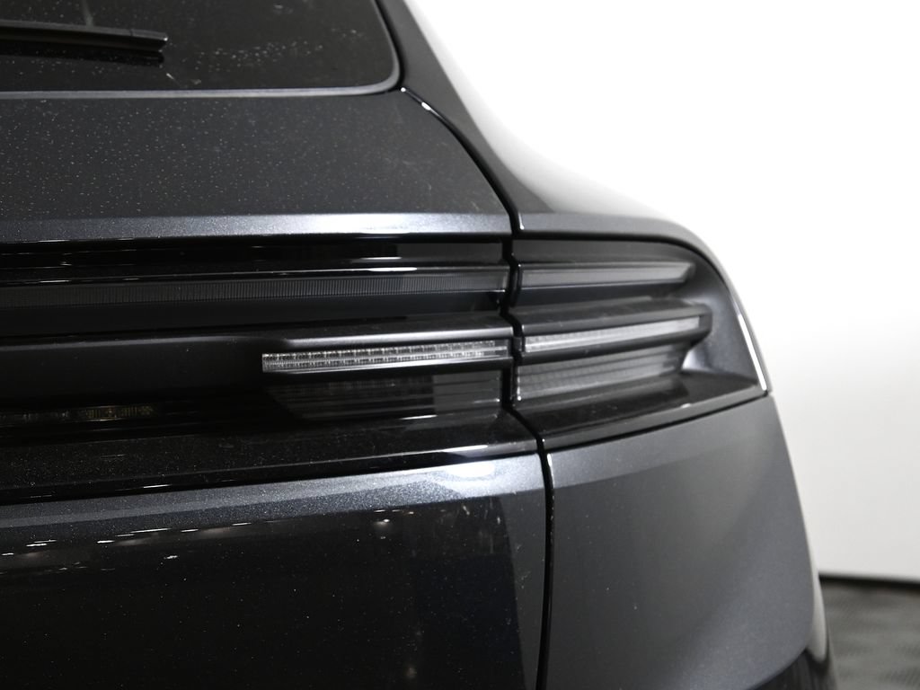 Used 2026 Porsche Macan 4 Electric AWD/4WD image 13