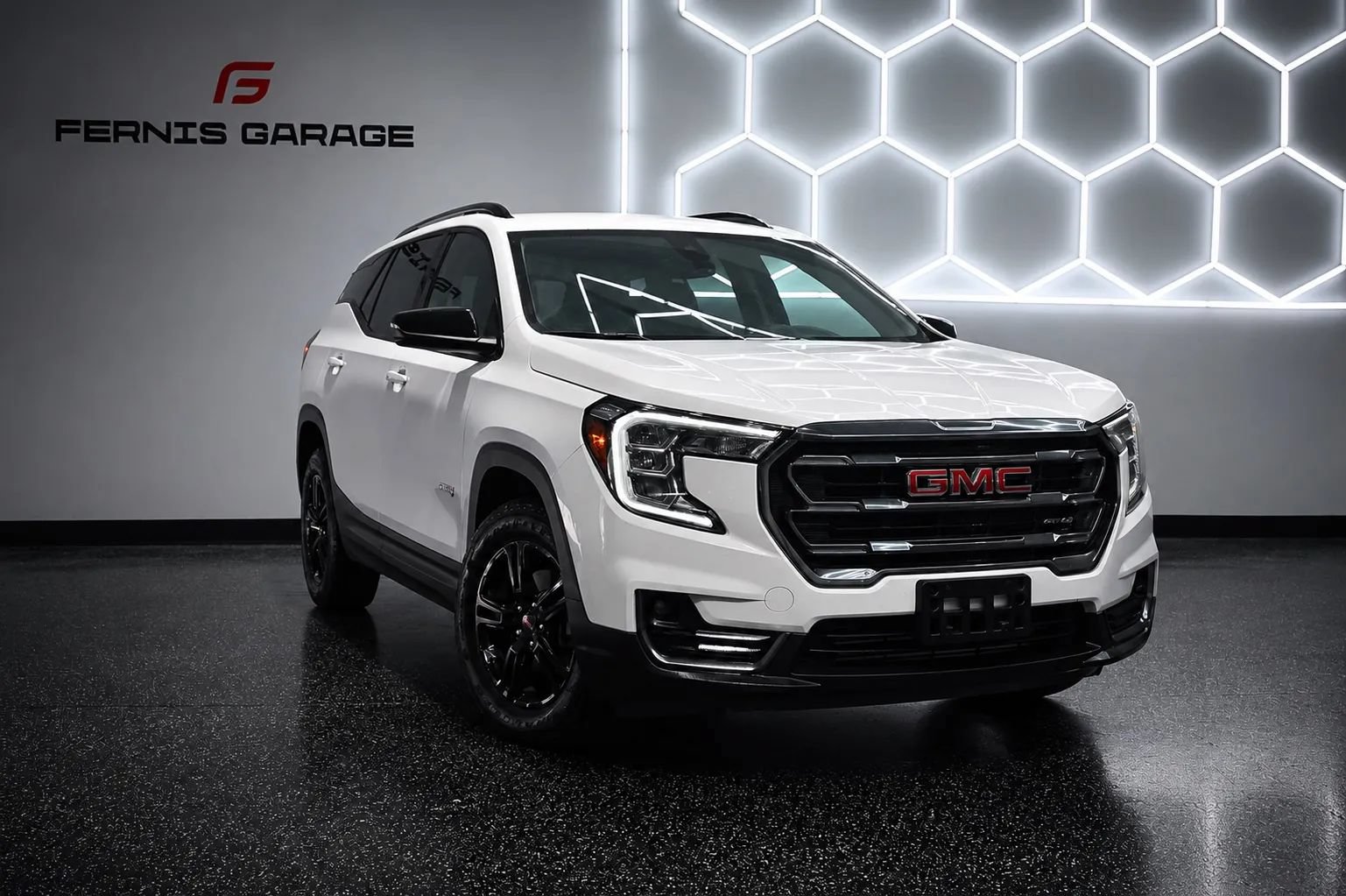 Used 2024 GMC Terrain AT4 AWD/4WD image 1