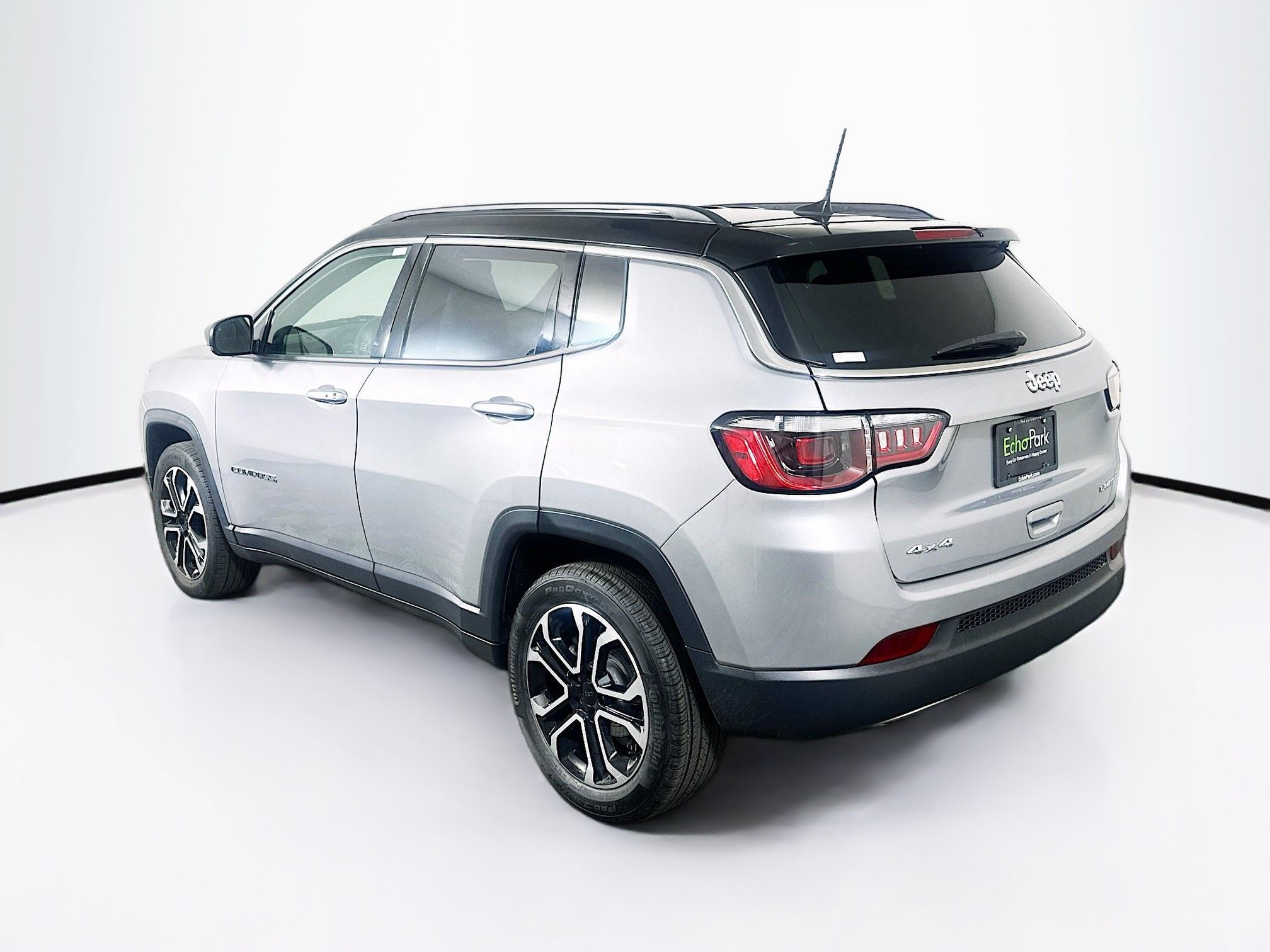 Used 2023 Jeep Compass Limited AWD/4WD image 5