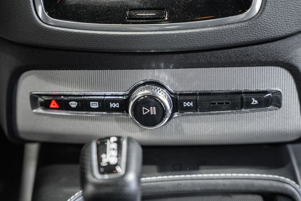 Used 2019 Volvo XC90 T5 R-Design w/ Protection Package Premier image 29