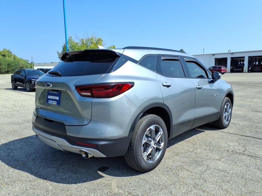 Used 2024 Chevrolet Blazer LT w/ Convenience Package FWD image 7