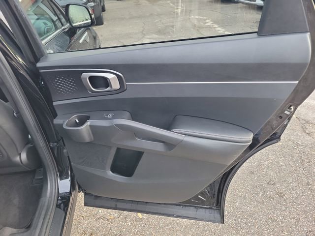Used 2022 Kia Sorento LX image 32