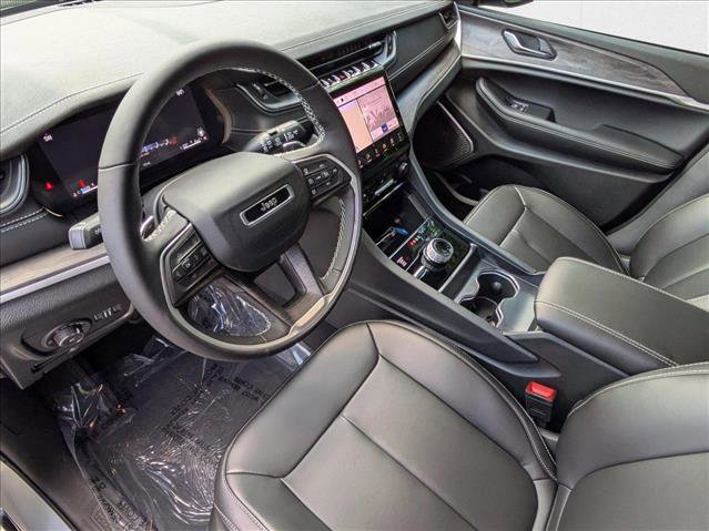 New 2025 Jeep Grand Cherokee Limited w/ Trailer Tow Package image 3