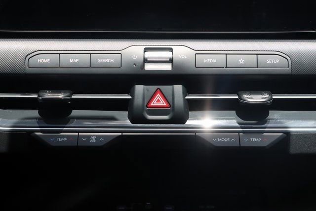 Certified 2025 Kia K4 EX image 25