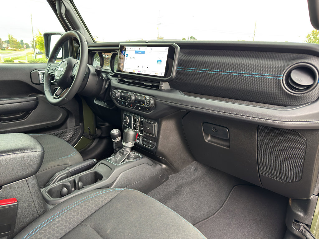 Used 2024 Jeep Wrangler Unlimited Rubicon 4xe image 11