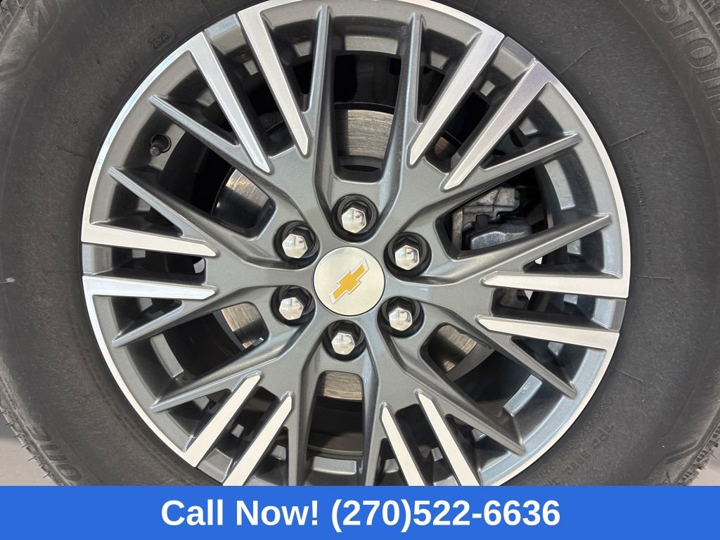 Used 2026 Chevrolet Traverse LT image 32
