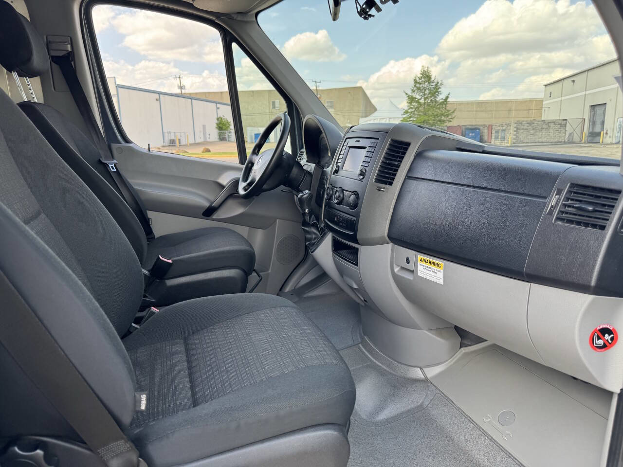 Used 2018 Mercedes-Benz Sprinter 2500 image 15