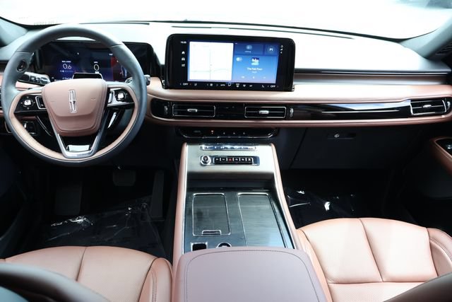 New 2026 Lincoln Aviator Reserve w/ Illumination Package RWD image 16