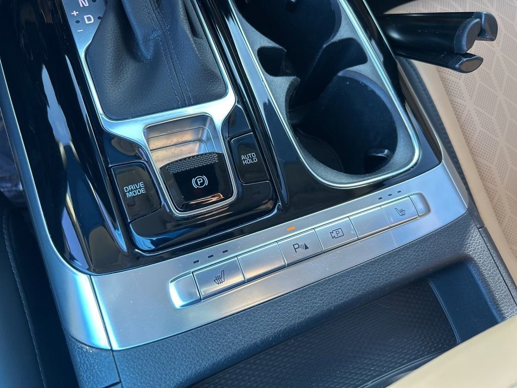 Used 2023 Kia Carnival EX image 41