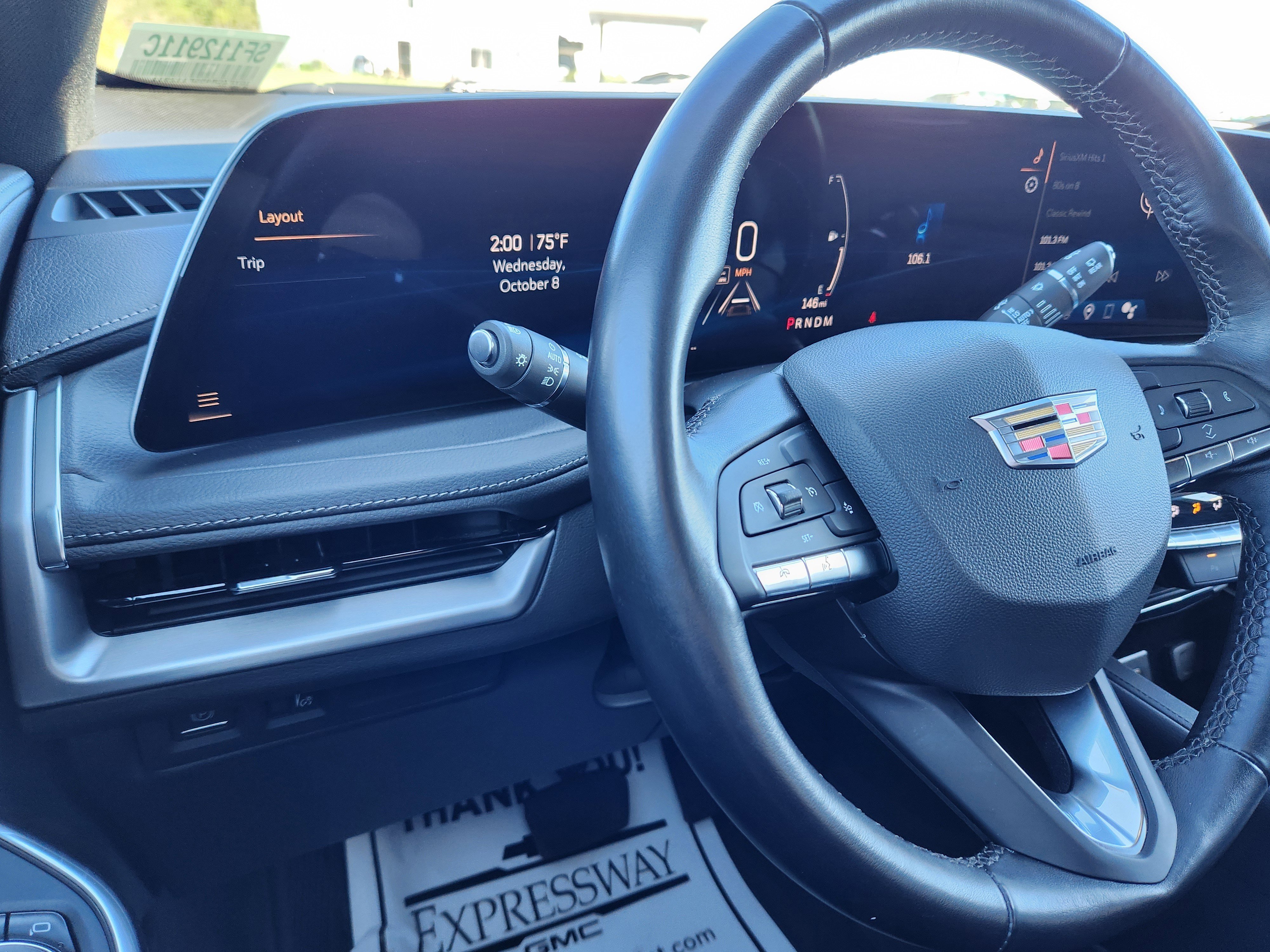 Used 2025 Cadillac XT4 Premium Luxury image 25