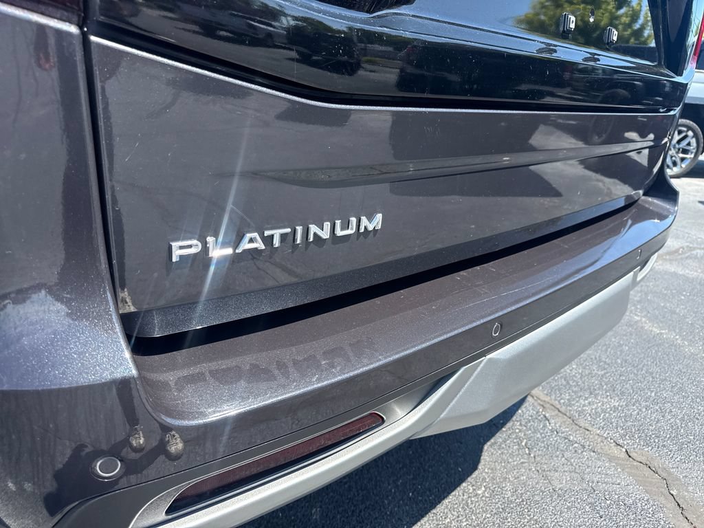 Used 2025 Ford Expedition Platinum w/ Driver's Package AWD/4WD image 11