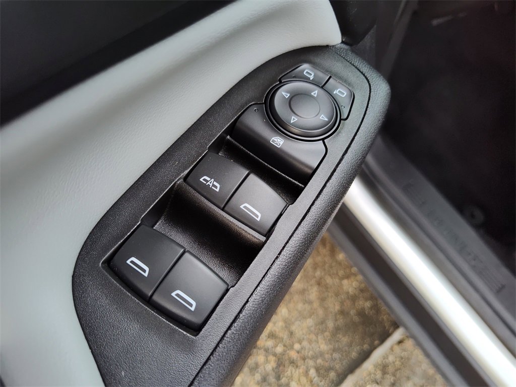 Used 2021 Chevrolet Equinox LS image 20