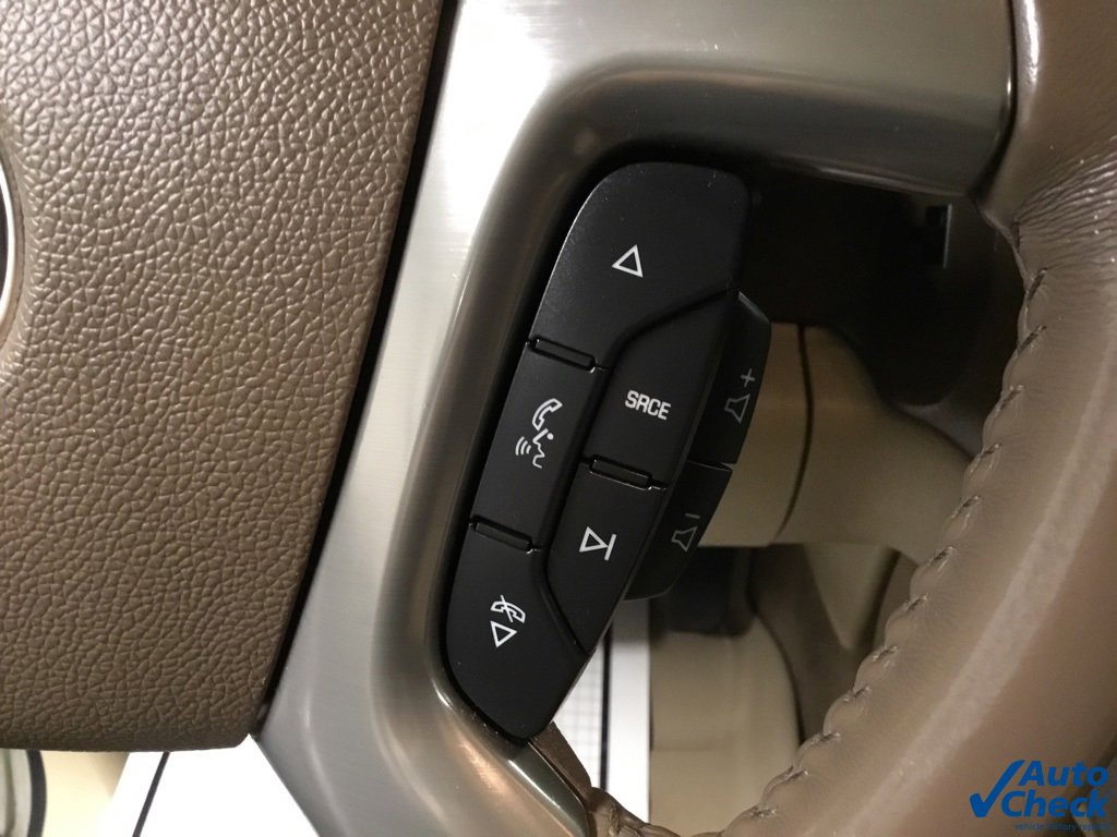 Used 2011 Chevrolet Avalanche LTZ image 58