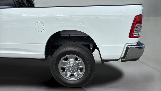 Used 2024 RAM 2500 Tradesman w/ Chrome Appearance Group image 30