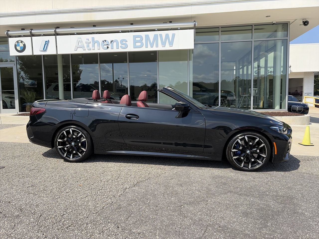 Used 2027 BMW M440i Convertible RWD image 9