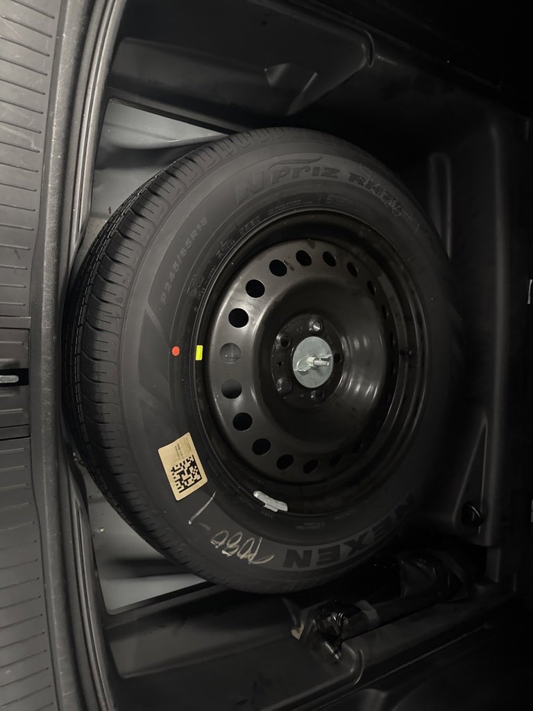 Used 2022 Jeep Grand Cherokee Limited w/ Luxury Tech Group II image 28