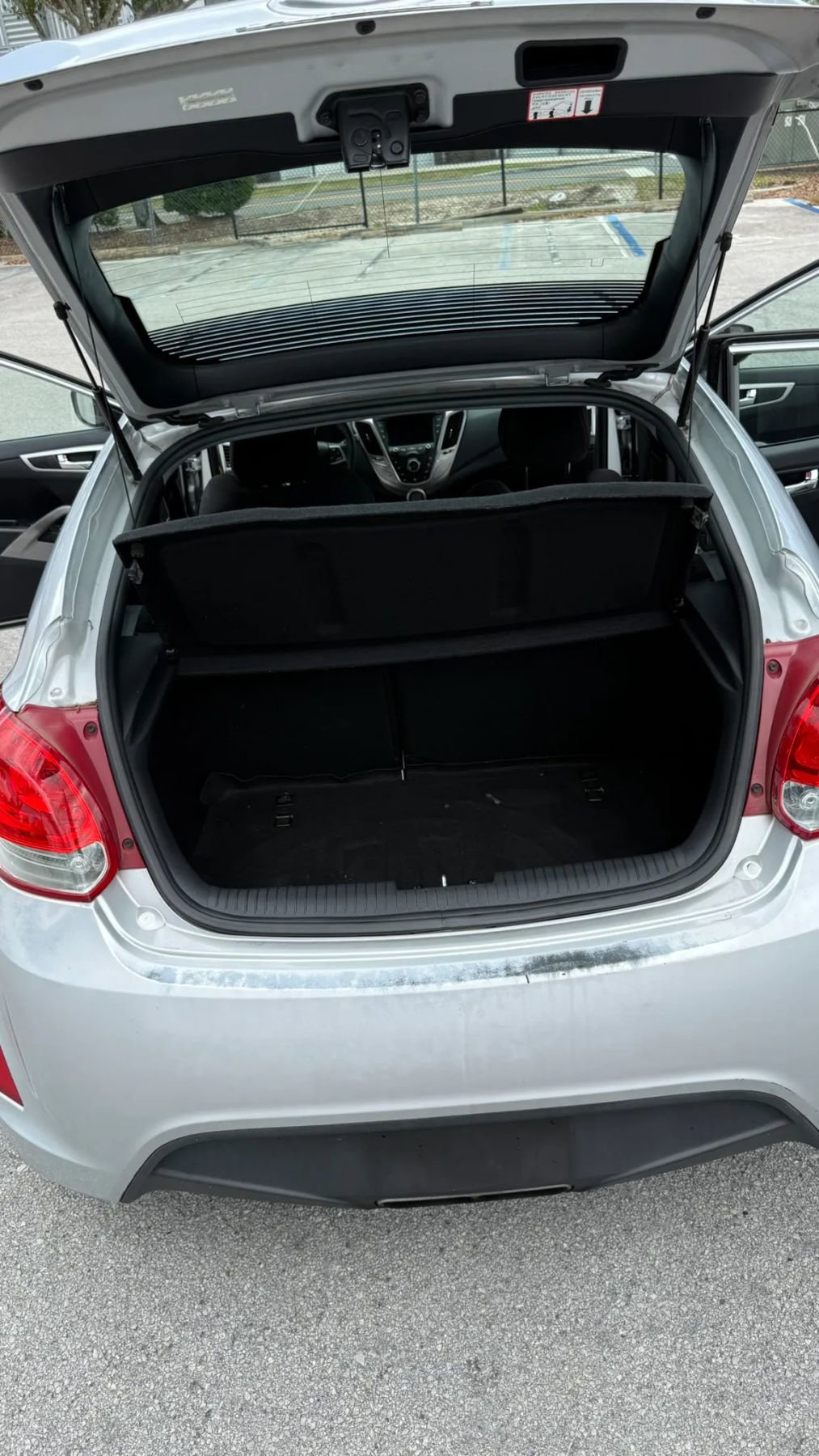 Used 2013 Hyundai Veloster FWD image 14