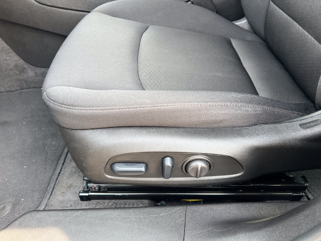 Used 2025 Chevrolet Malibu LT FWD image 9