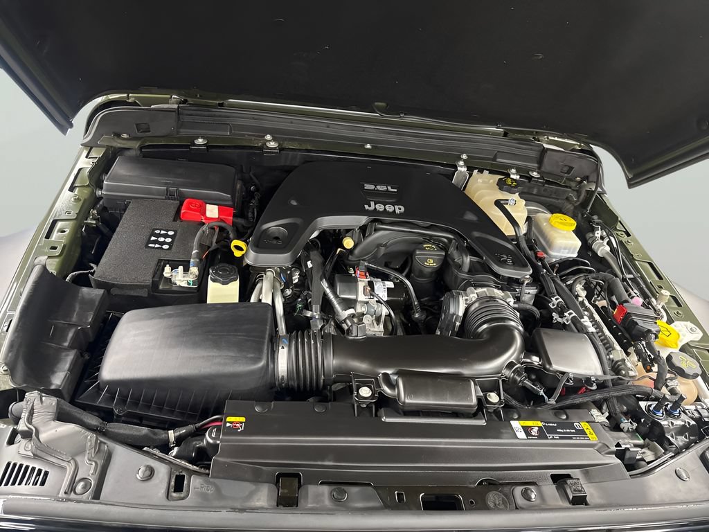 Used 2021 Jeep Wrangler Unlimited Sport AWD/4WD image 14