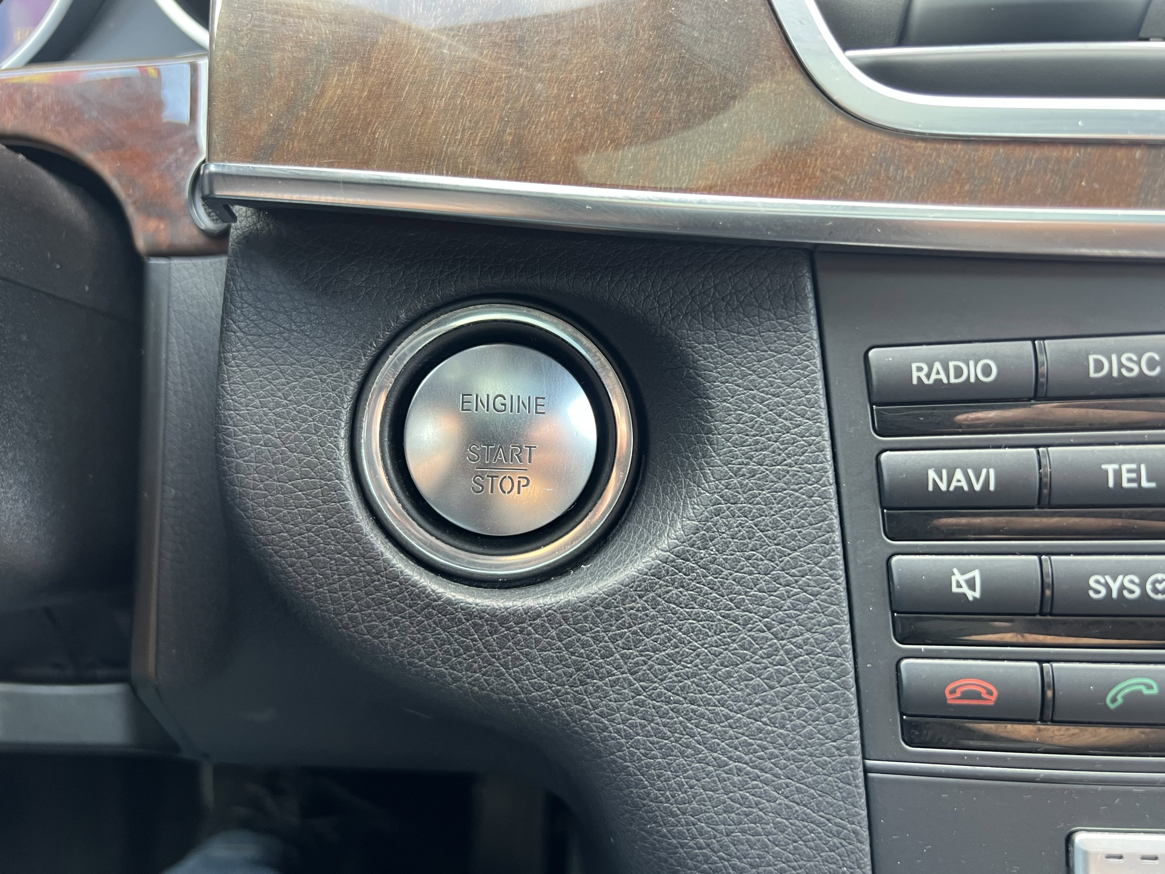 Used 2014 Mercedes-Benz E 350 Sedan w/ Premium 1 Package image 21