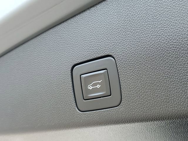 Used 2023 Buick Encore GX Select w/ Sport Touring Package image 39