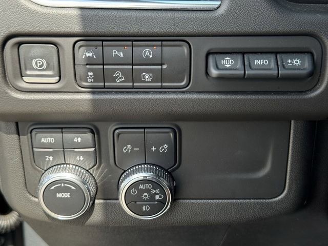 Used 2023 GMC Yukon XL AT4 w/ AT4 Premium Package AWD/4WD image 24