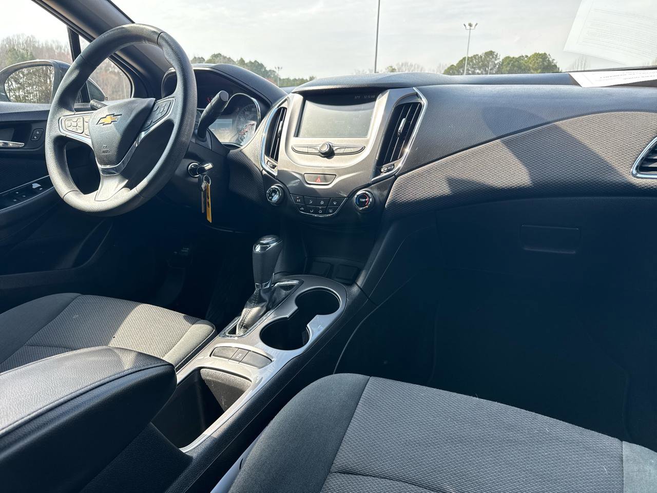 Used 2017 Chevrolet Cruze LT w/ RS Package image 21