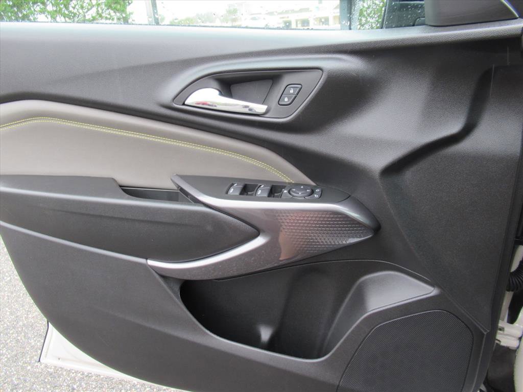 New 2026 Chevrolet Trax ACTIV w/ Sunroof Package image 17