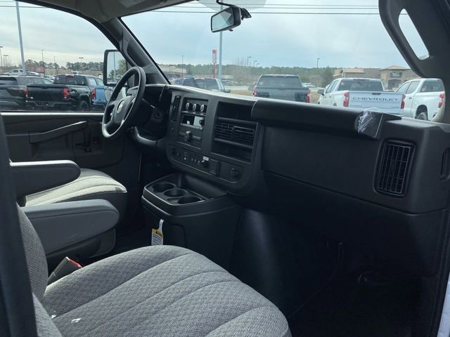 New 2025 Chevrolet Express 3500 w/ Power Convenience Package image 29
