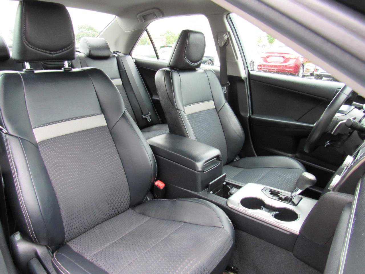 Used 2012 Toyota Camry SE FWD image 24