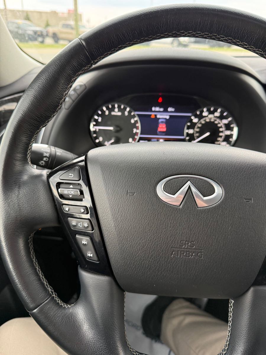 Used 2022 INFINITI QX80 Luxe w/ Cargo Package image 17