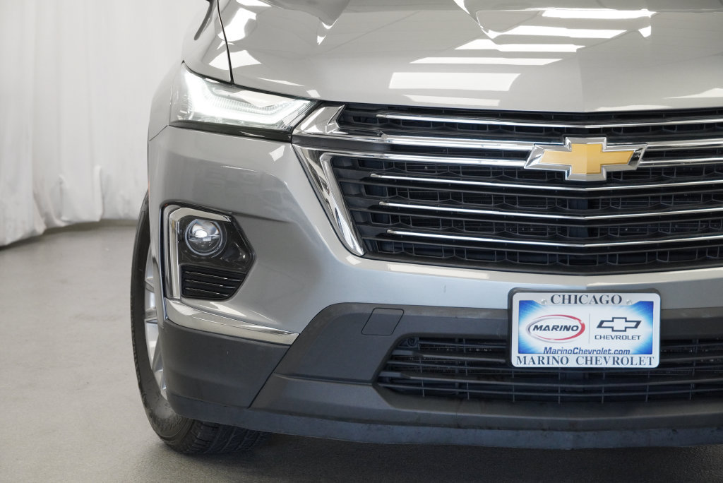 Used 2023 Chevrolet Traverse LT FWD image 12