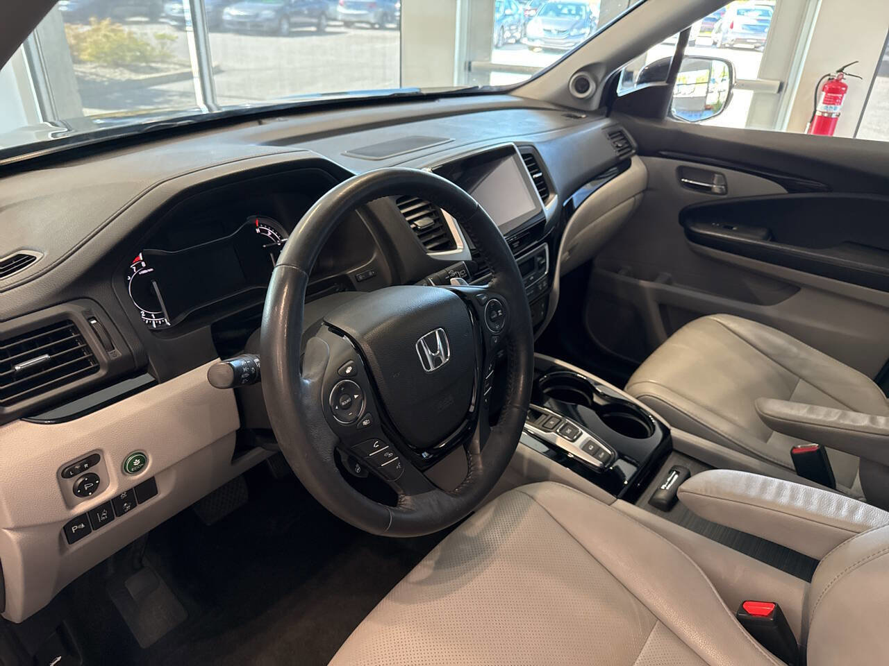 Used 2018 Honda Pilot Elite image 16