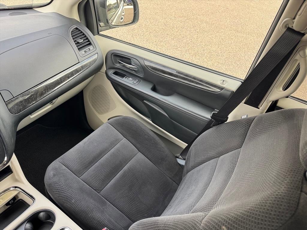 Used 2014 Dodge Grand Caravan SXT image 20