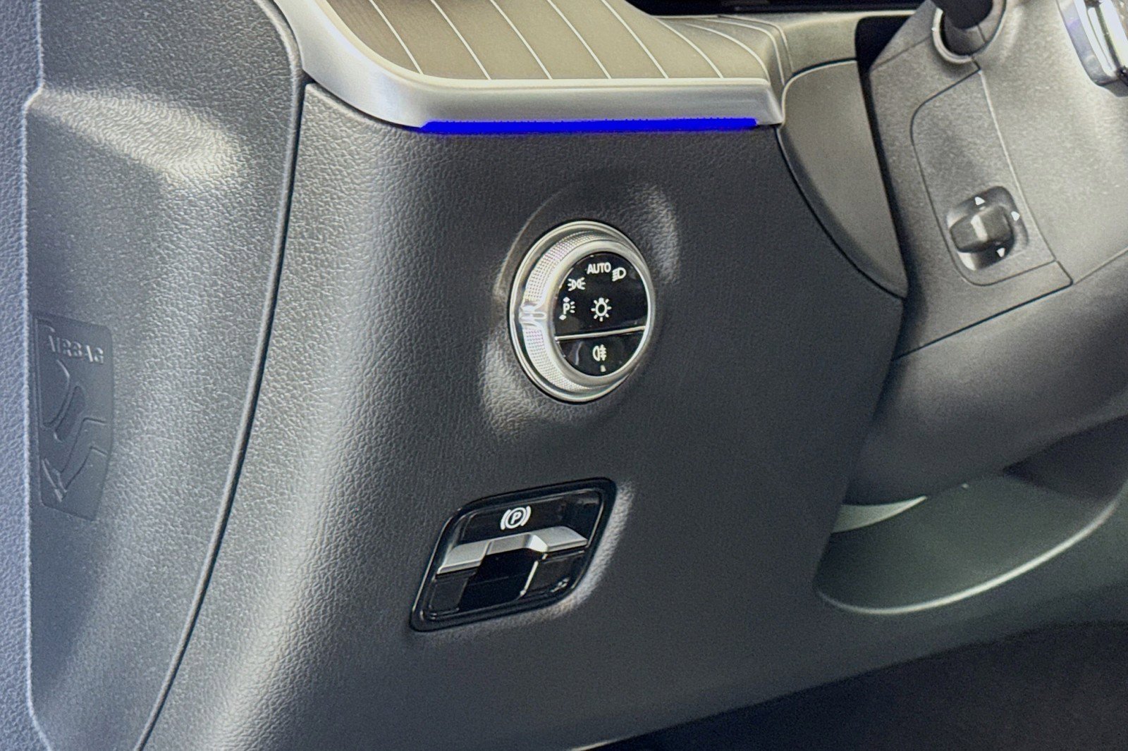 New 2025 Mercedes-Benz C 300 4MATIC Sedan image 10