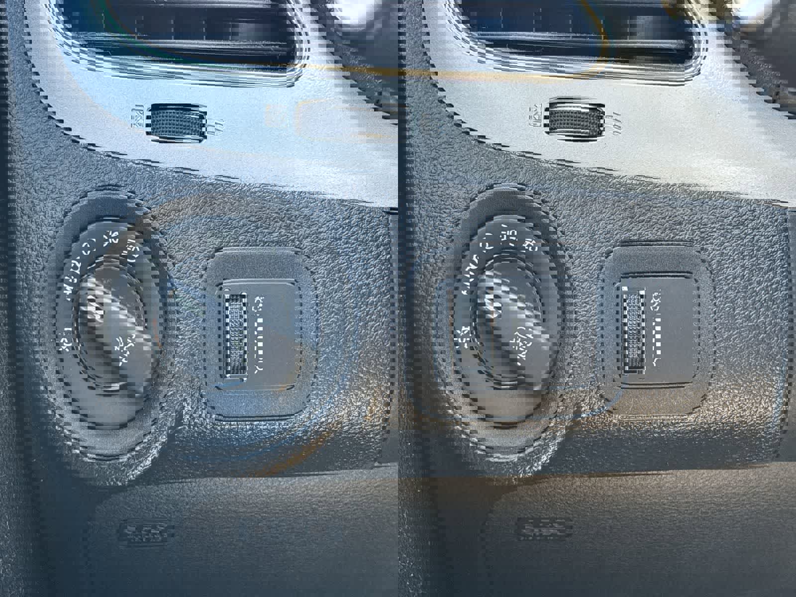 Used 2019 Dodge Journey GT image 13