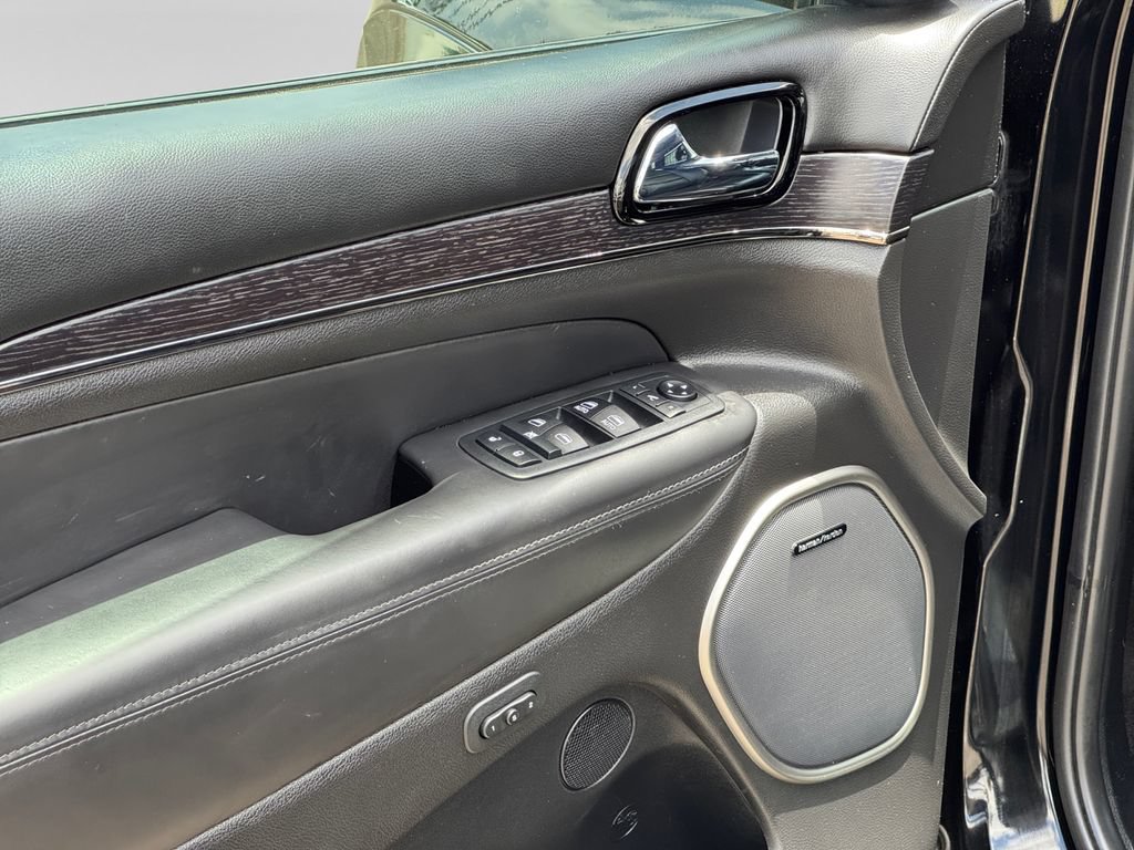Used 2019 Jeep Grand Cherokee High Altitude AWD/4WD image 9