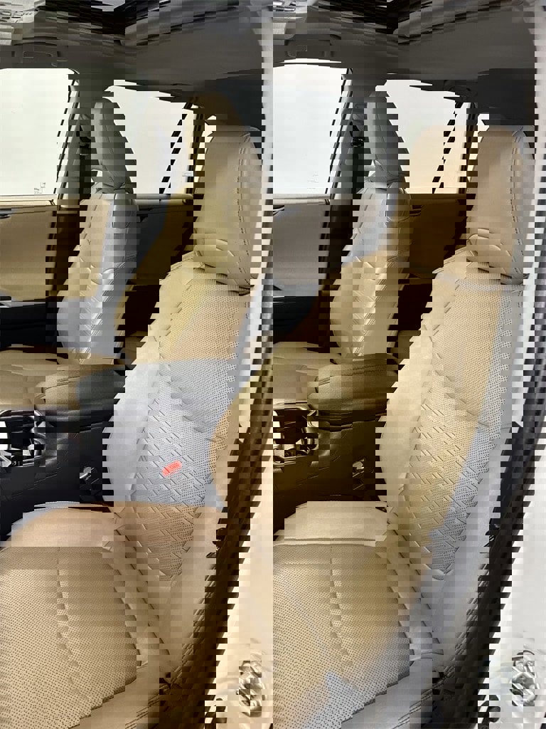 Used 2019 Toyota RAV4 Limited image 13