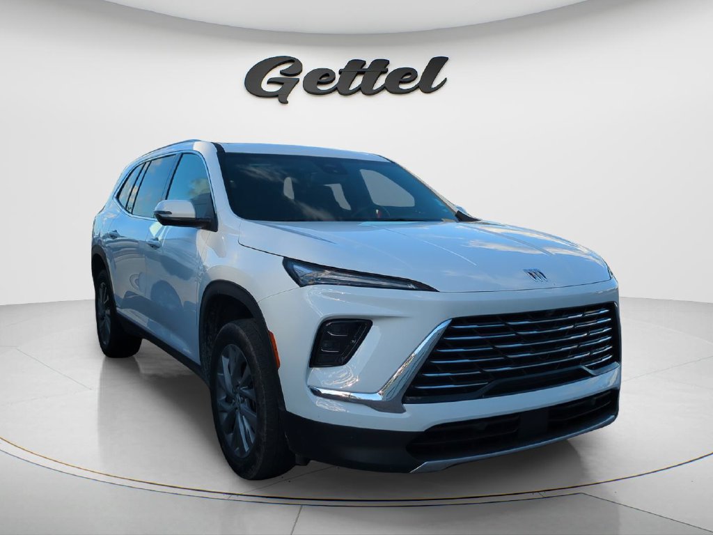 Used 2025 Buick Enclave Preferred FWD image 13