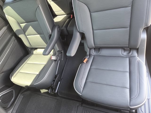 Used 2026 Buick Enclave Sport Touring w/ Power Package AWD/4WD image 32