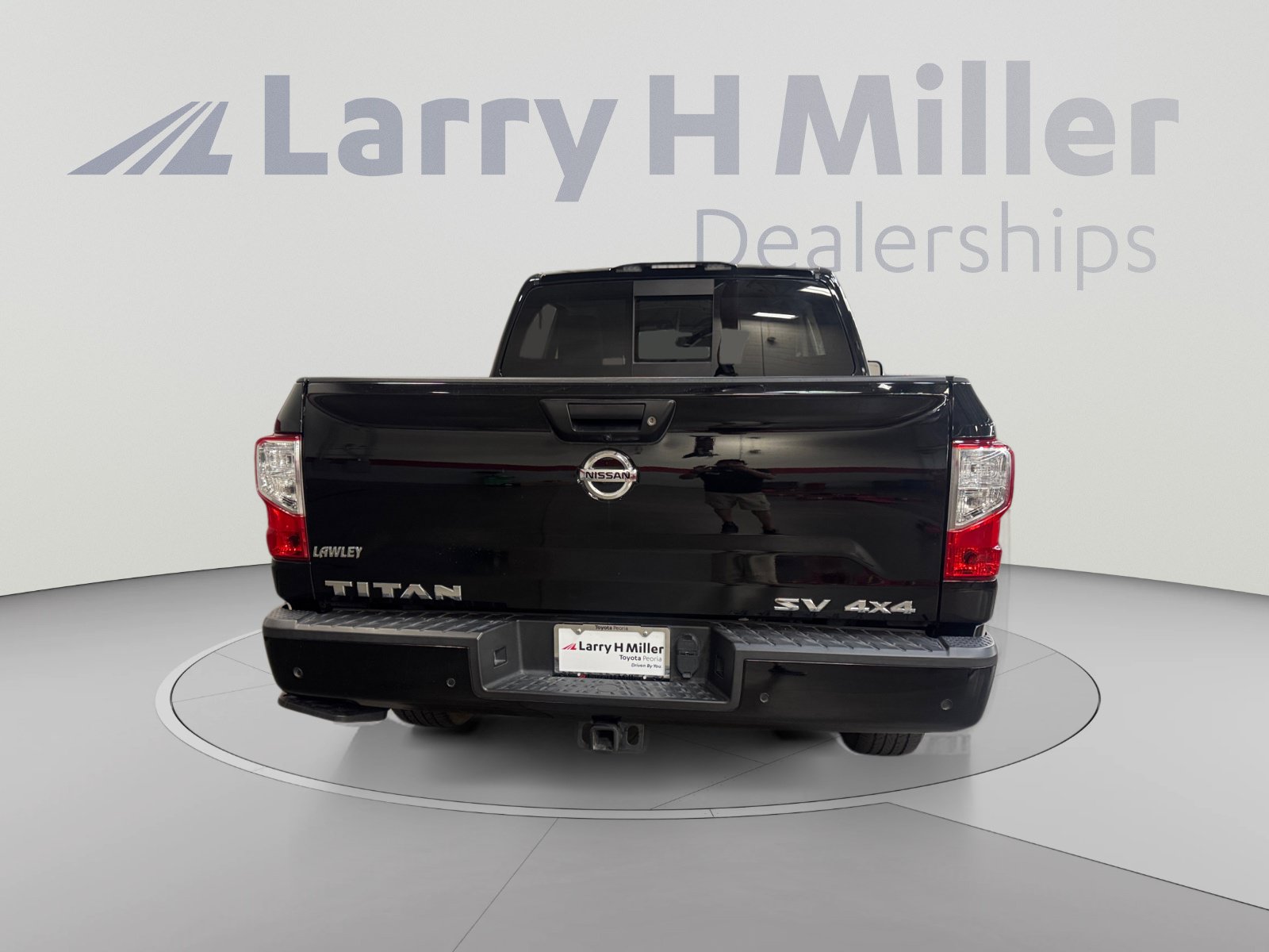 Used 2020 Nissan Titan SV w/ SV Convenience Package AWD/4WD image 4