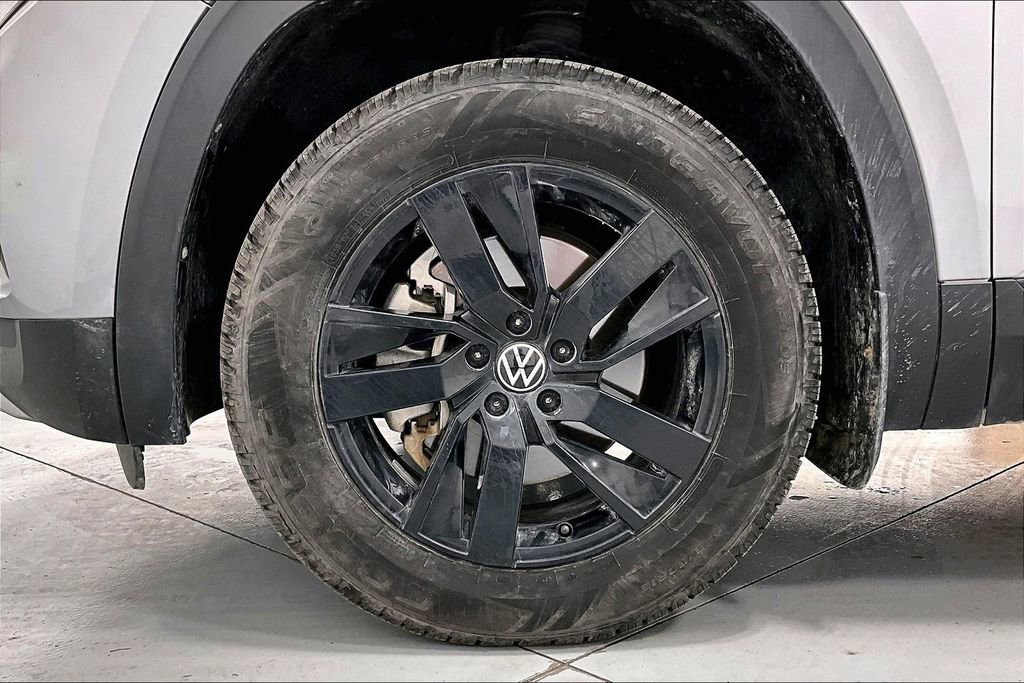 Used 2021 Volkswagen Atlas S w/ MDO Package (Bench Seat) image 11