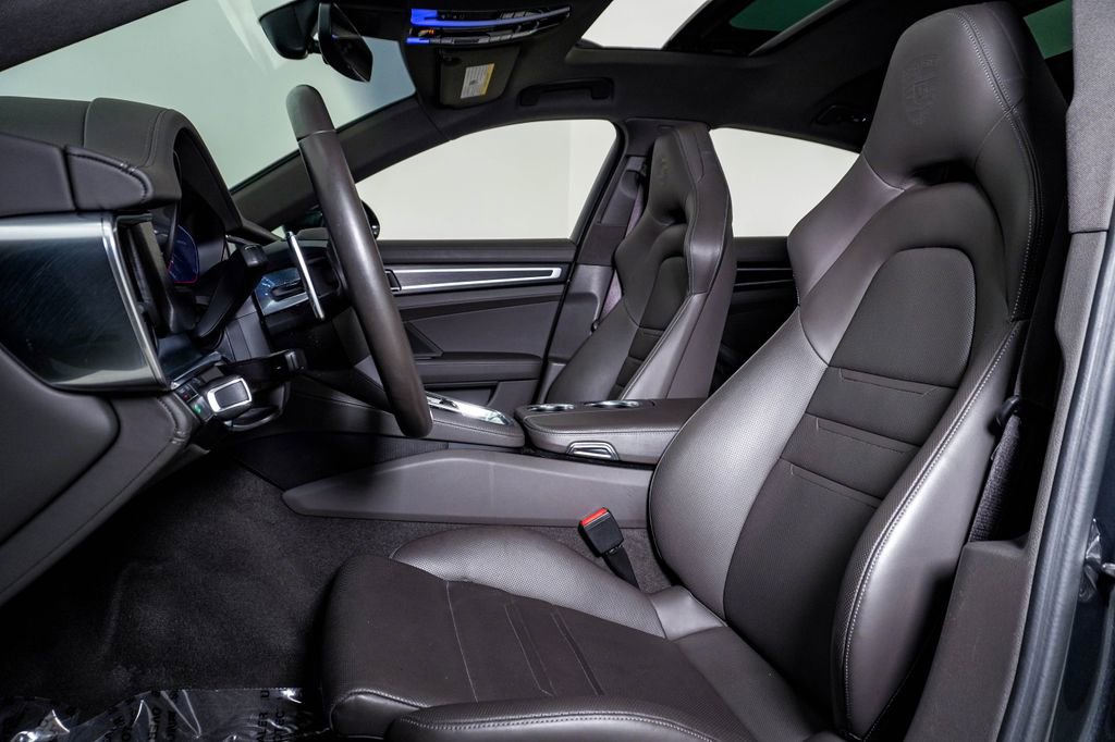 Certified 2023 Porsche Panamera 4 Platinum Edition image 5