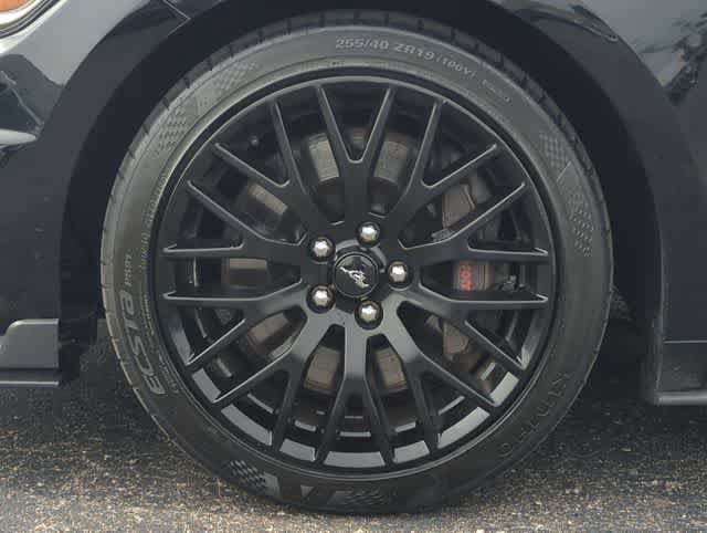 Used 2017 Ford Mustang GT Premium w/ GT Performance Package RWD image 14